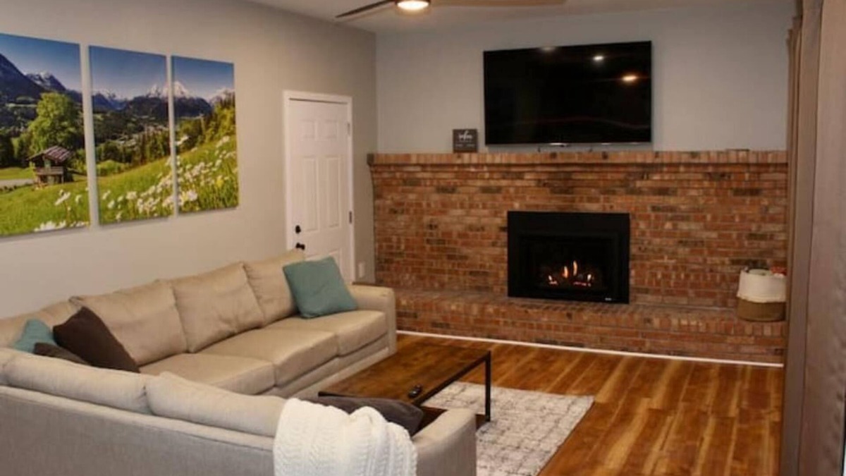 Birch Run Township House | Clean, Comfortable & Close to Downtown Frankenmuth