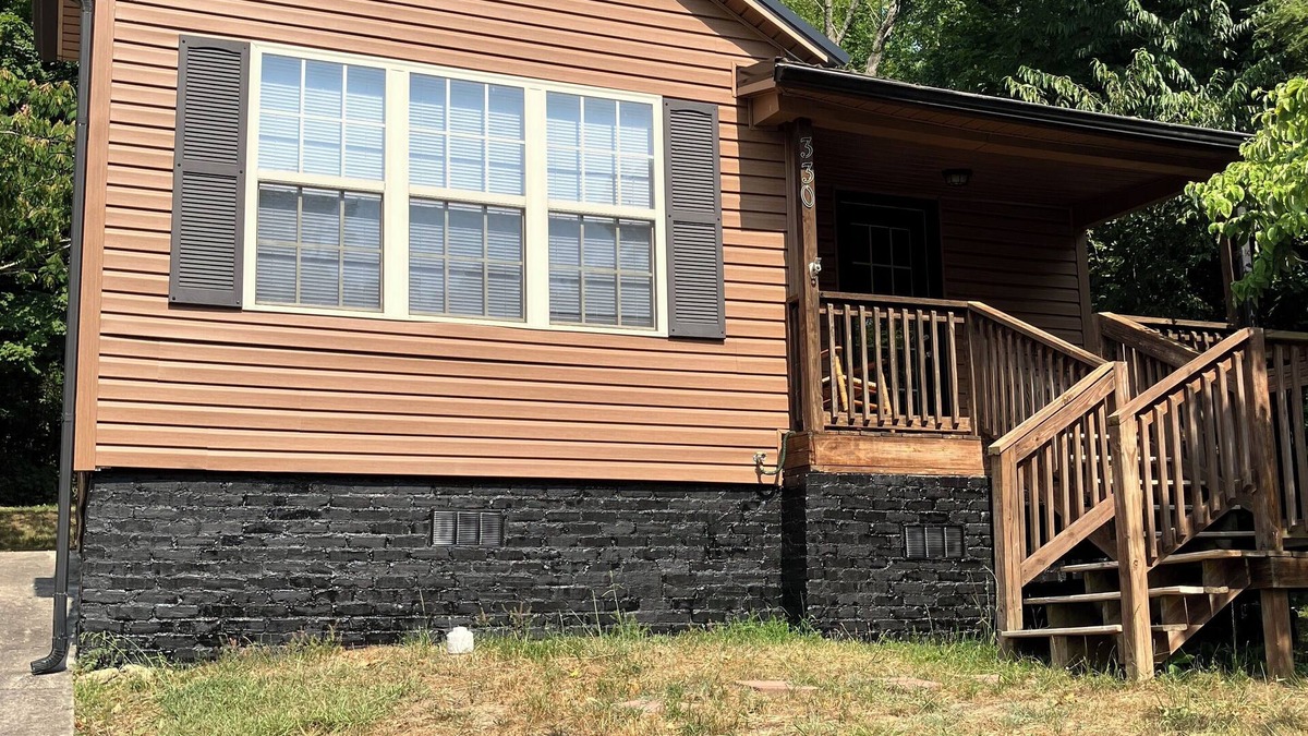 Greeneville Cottage | Clean, Comfortable, Private