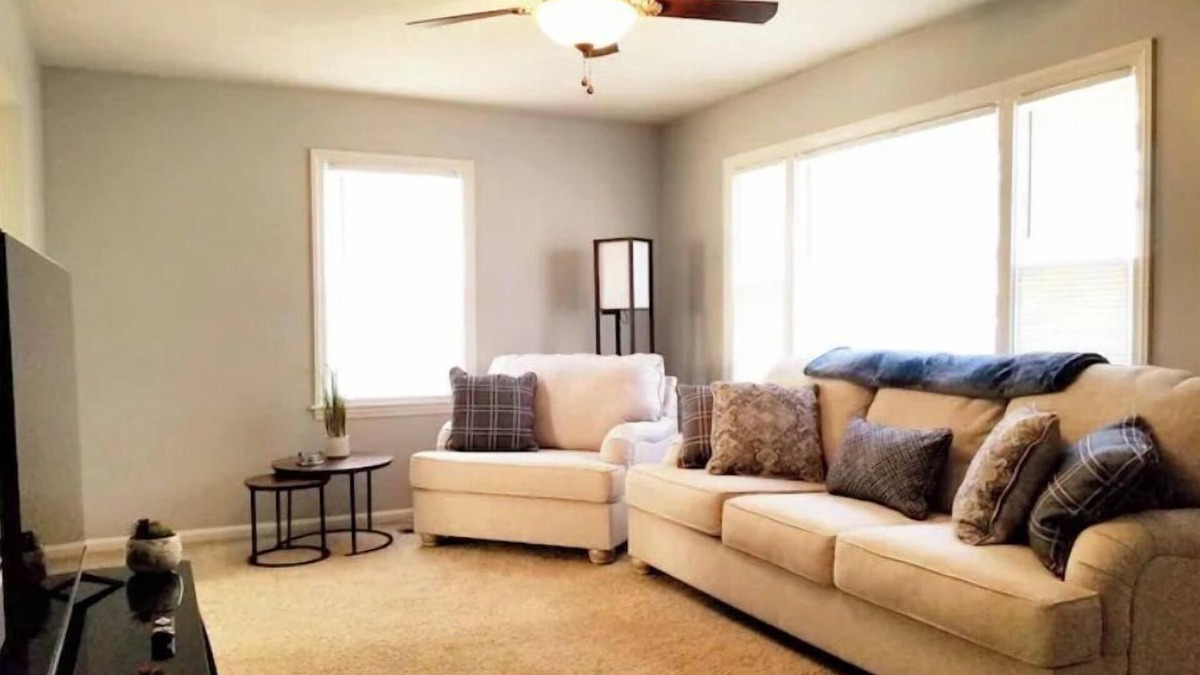 Hamilton House | Clean & comfortable ranch-minutes from Spooky Nook and downtown Hamilton