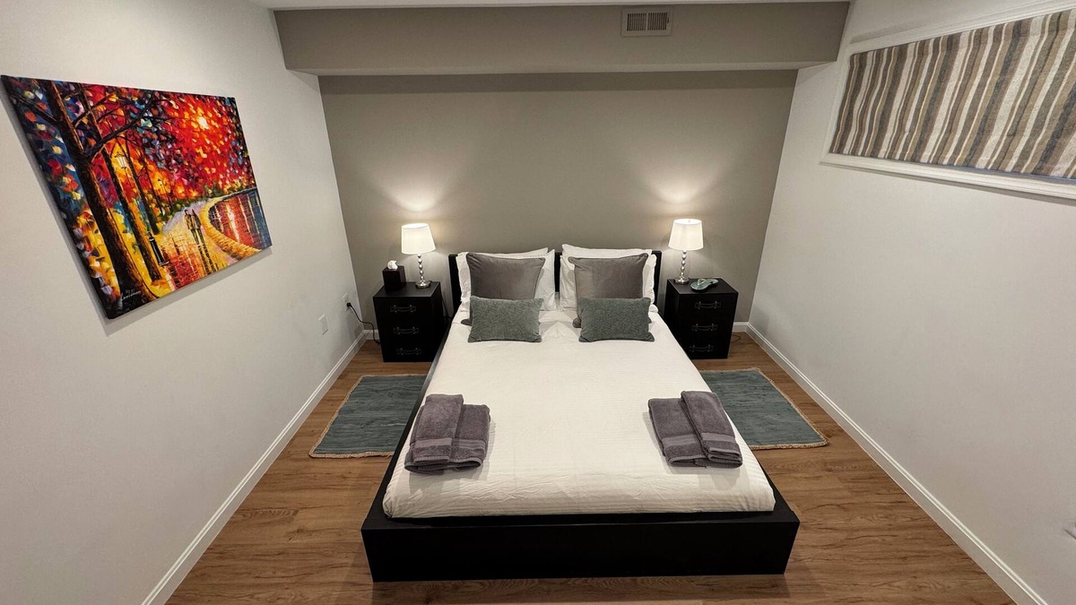Reston Bed & Breakfast | Clean comfy Reston B&B with ping pong table