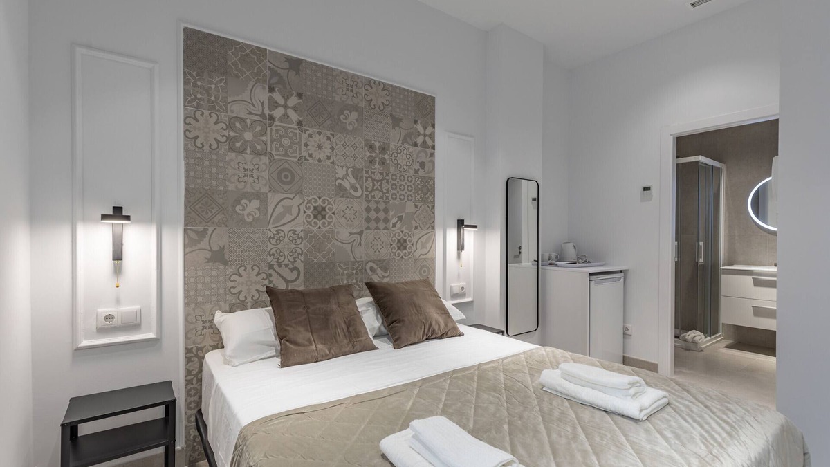La Petxina Bed & Breakfast | ≼ Clean & Cozy Room close to City Centre ≽