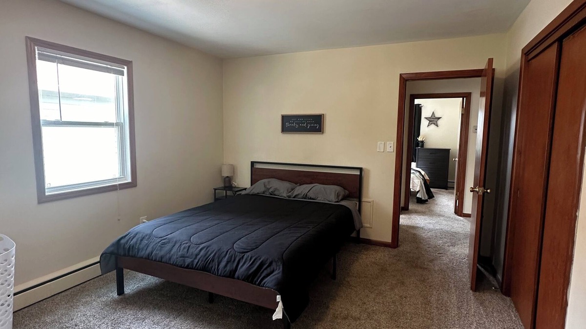 Bismarck Apartment | Clean & Cozy Spacious Apartment