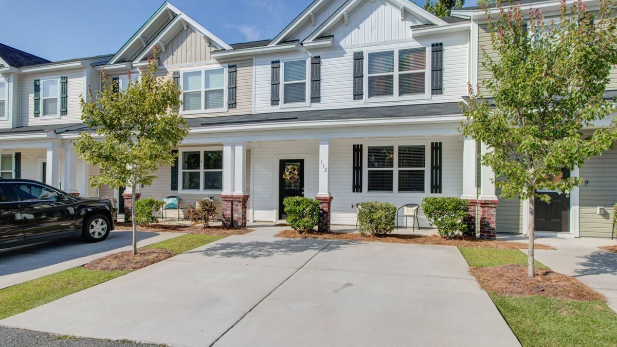 Ladson House | *CLEAN Family Fun house!