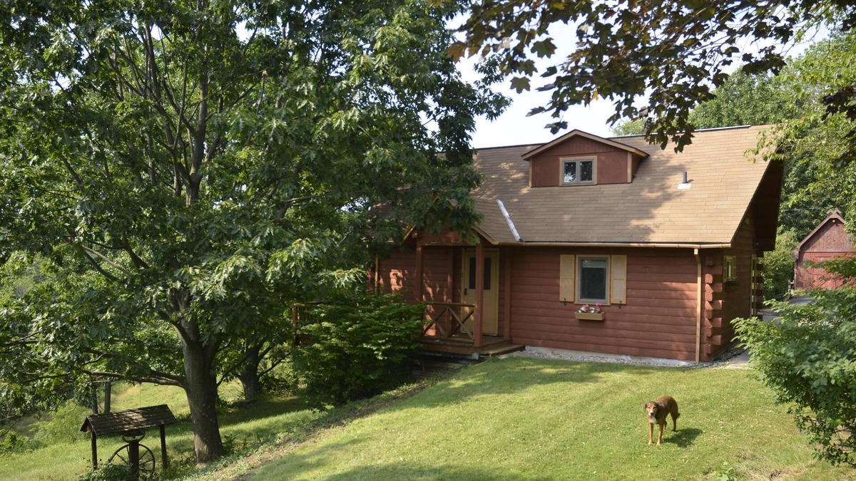 Bairdford Cabin | Clean, Fox Chapel Area, 20 Minutes from Downtown Pittsburghn