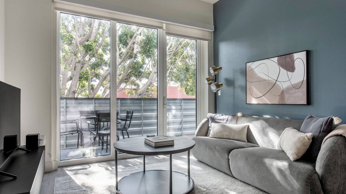 Wilshire Center Apartment | Clean Koreatown 2BR w/Gym, nr Shops, Dining & Metro, by Blueground