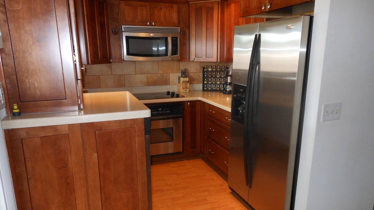 Tucson House | Clean, luxurious 2 Bedroom Winter Get Away Wifi,Pool BBQ, Big Back Yard