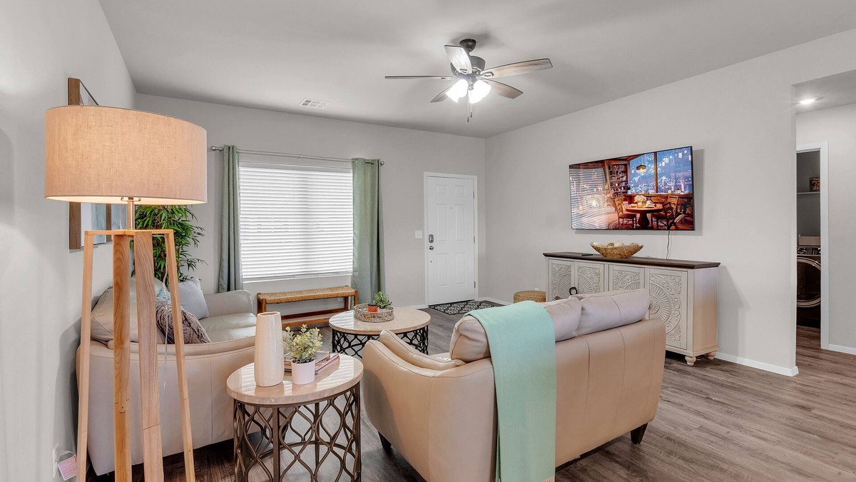 Bixby House | Clean, new, Family Friendly, safe, beautifully decorated, comfortable 💙of Bixby