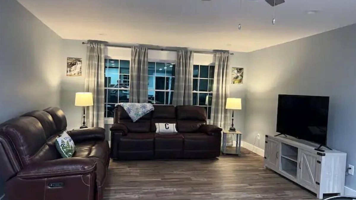 Jonesborough Apartment | Clean! Pet friendly, New construction, 2 bedrooms, 2 bathrooms, washer-dryer