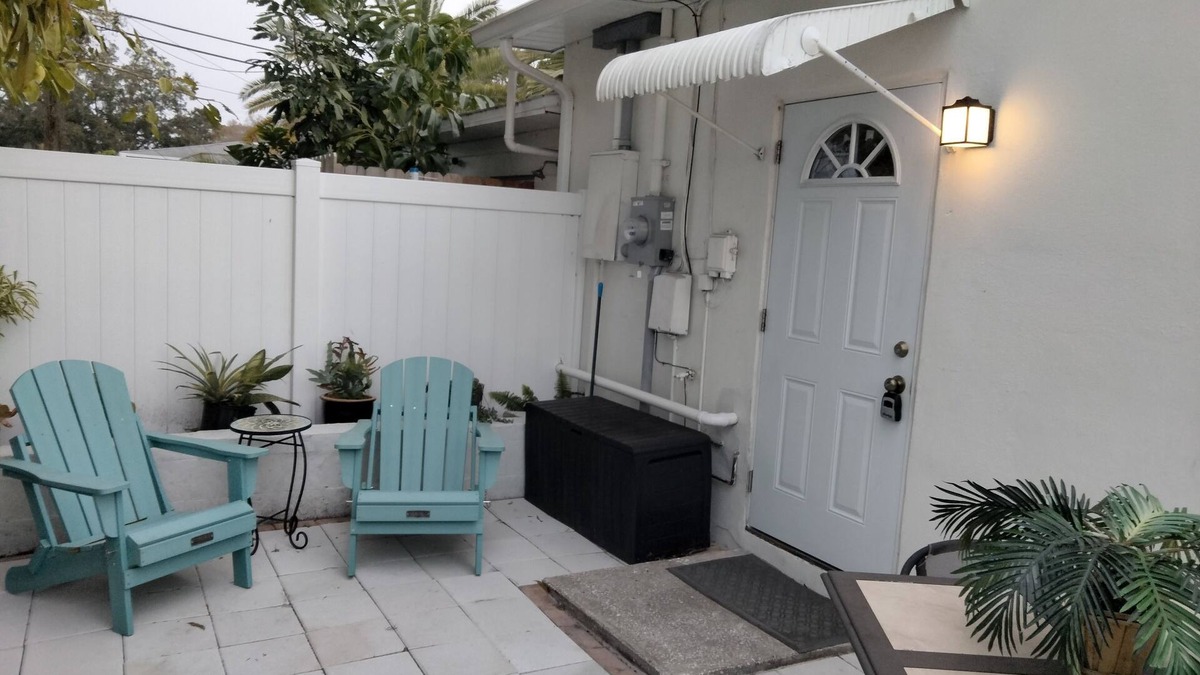 Disston Heights Apartment | Clean, Queen, Kitchenette, Private Patio with Seating & Dining, On-Site Parking.