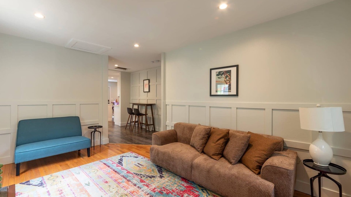 Lower Burns Park Apartment | Clean & Quiet 4-BR near Downtown and UM Campus