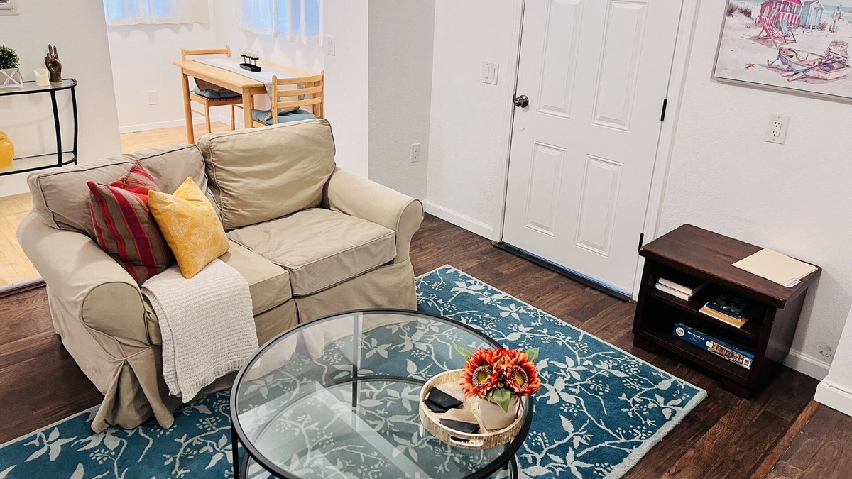 Oroville East Apartment | Clean, Quiet and Peaceful Guesthouse