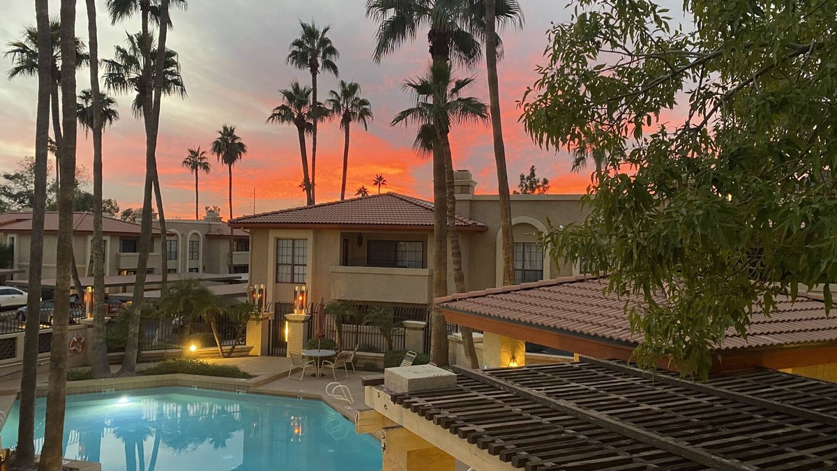 North Mountain Condo | Clean Quiet Beautiful Resort with 3 Pools