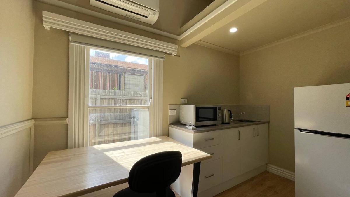 Seymour House | Clean, secure studio