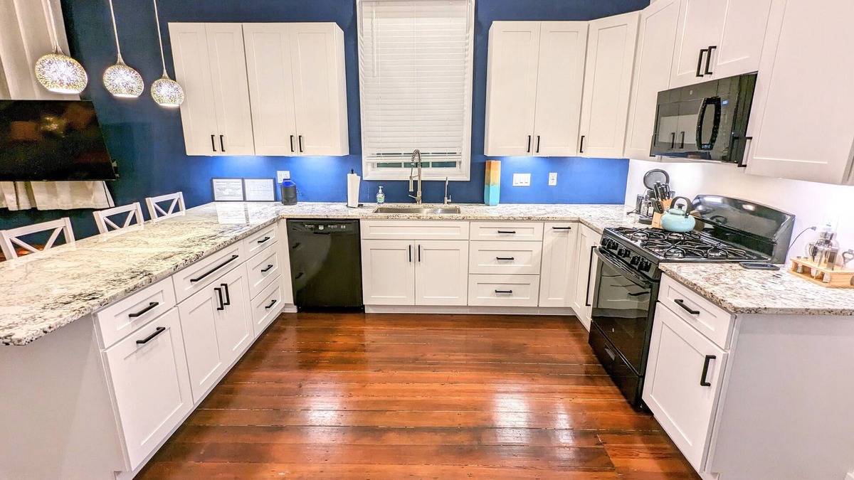 South 7th Ward House | Clean Spacious 2BR Near Frenchmen, French Quarter Pet-Friendly!
