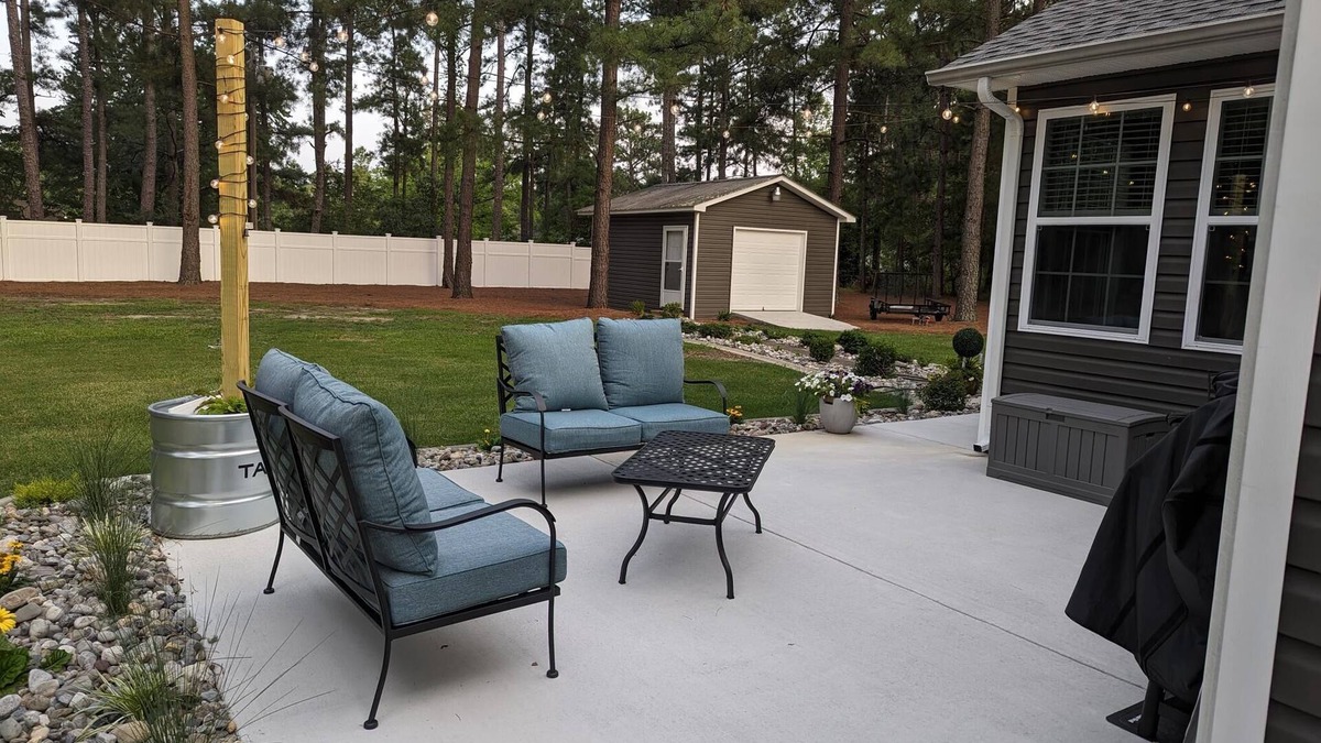 Aberdeen House | Clean, Spacious Home with 5 Mile Commute to Pinehurst/US Open. Pet/Smoke Free.