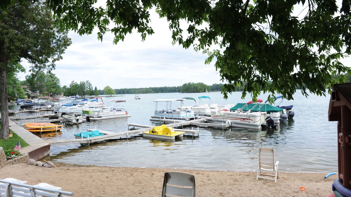 West Branch Hotel | Clear Lake Resort