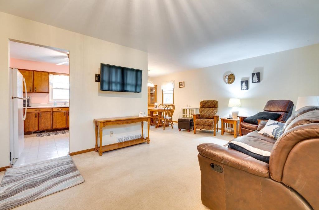 Clear Lake House | Clear Lake Vacation Home Rental - Pet Friendly!