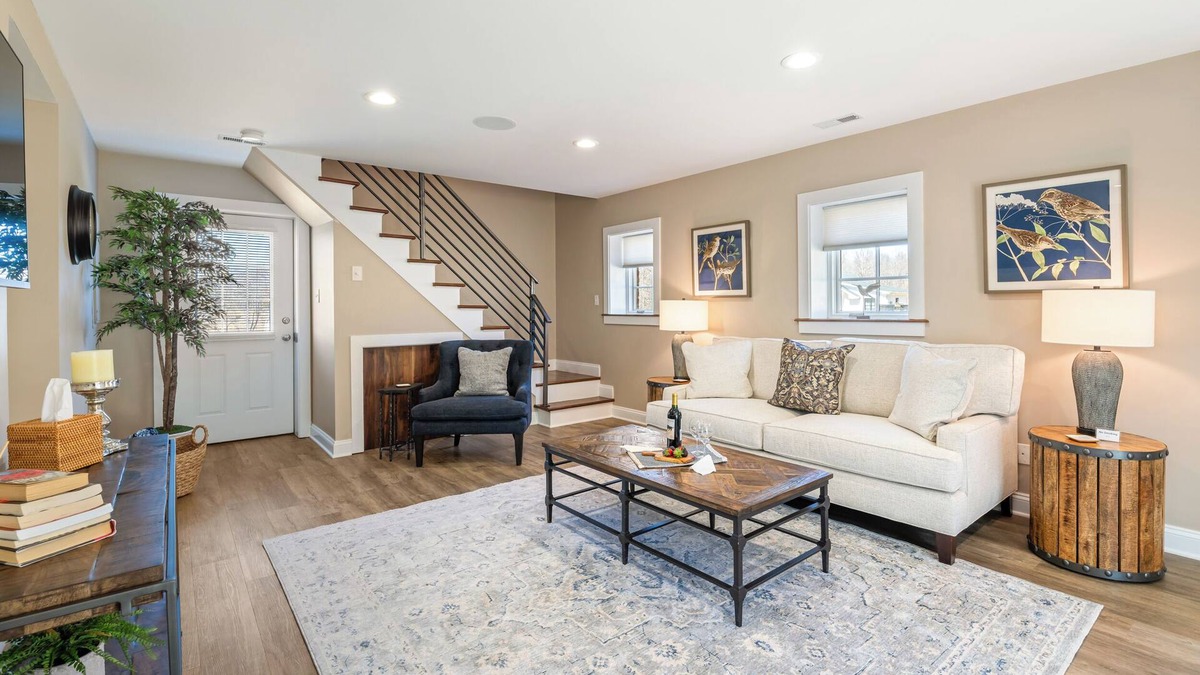 Keene Cottage | Clear Sky Cottage - A Spacious 1 BR Cottage Close to Charlottesville & Wineries.