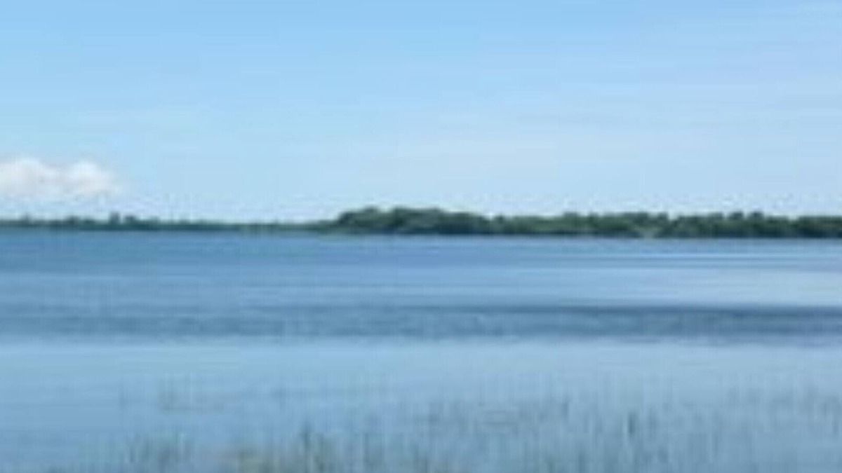 Milford Cabin | Clear Water -Rustic Waterfront 2 Bedroom Cabin