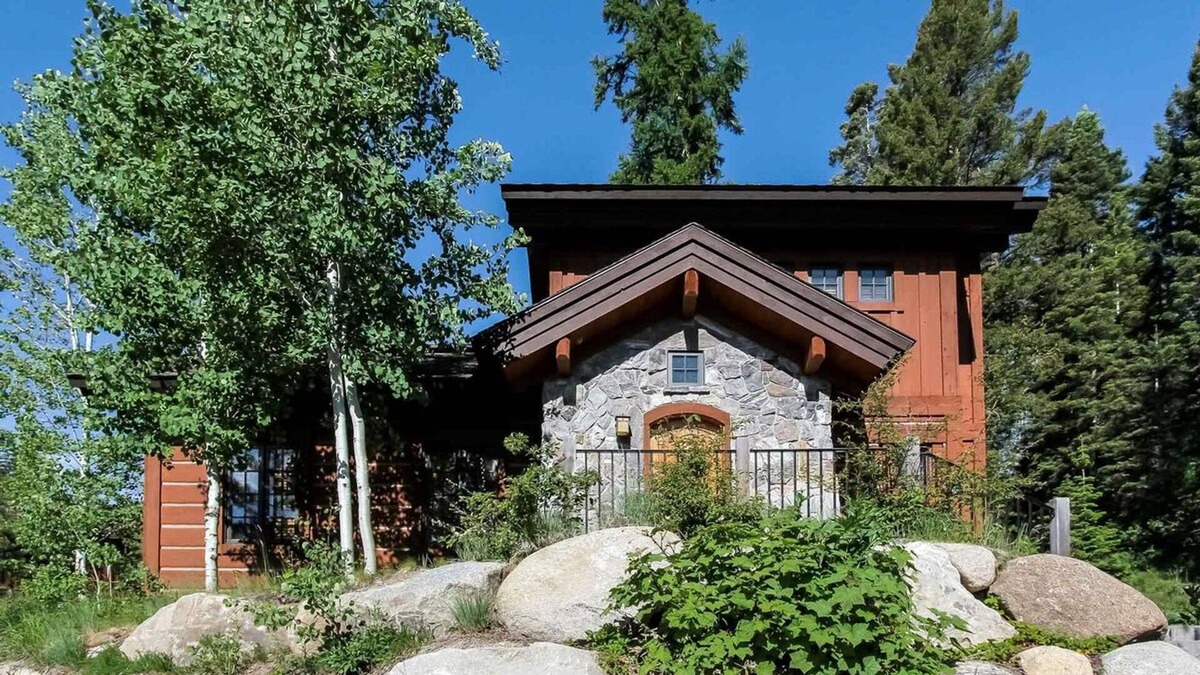Tamarack Resort Cottage | Clearwater Cottage 87 at Tamarack Resort by Casago Mccall - Donerightmanagement
