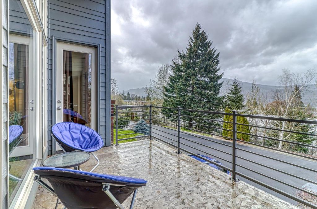 Hood River House | Clearwater Spring