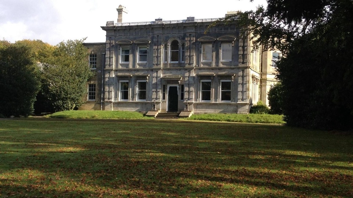 Gainsborough Bed & Breakfast | Cleatham Hall