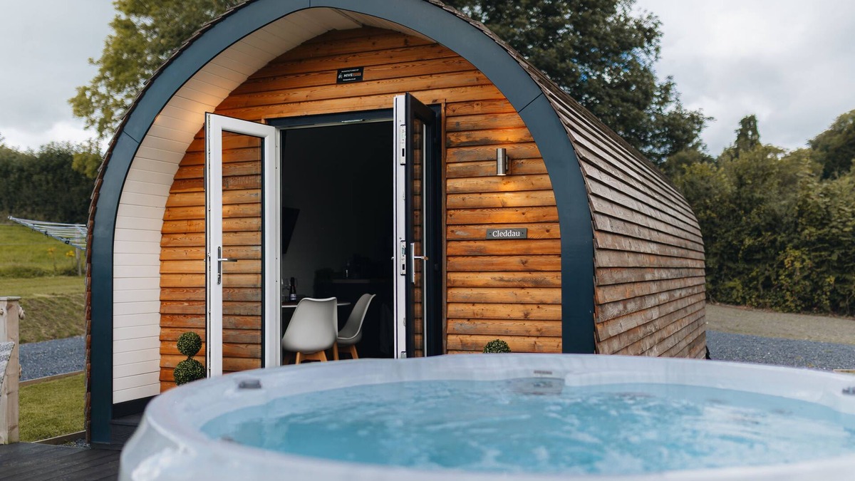 New Moat Cabin | Cleddau - Glamping Pod with Hot Tub Sleeping up to 4 Guests
