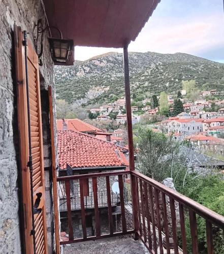Trikolonoi House | Cleopatrahouse