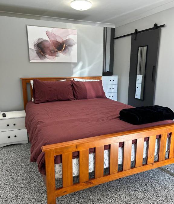 Clermont House | Clermont Guest House - Pet friendly