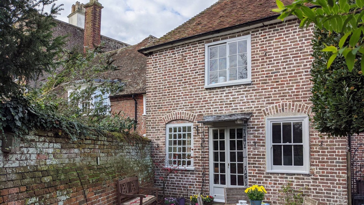 Isle of Thanet Cottage | CLEVE LODGE, family friendly, character holiday cottage in Minster
