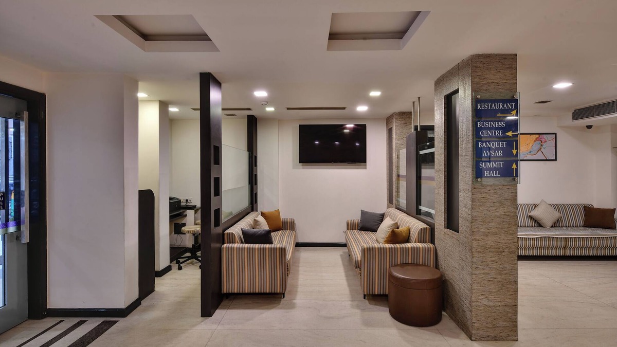 Surat Hotel | Click Hotel Yuvraj