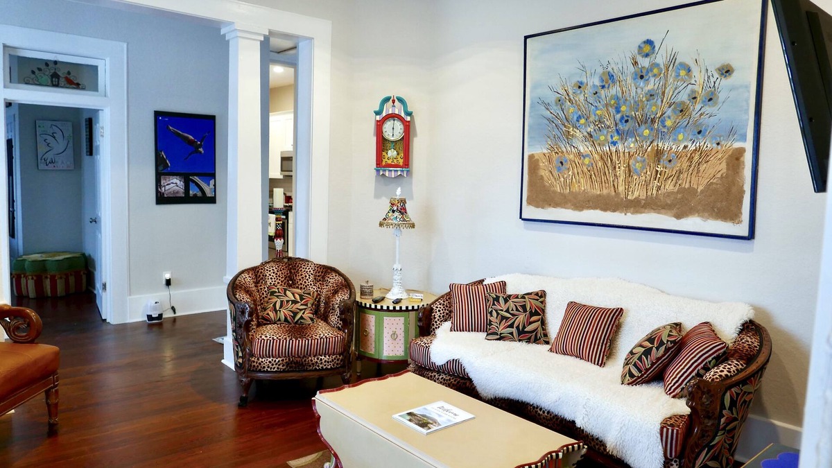 Tobin Hill House | Cliff Diver House: Downtown, Riverwalk, Pearl