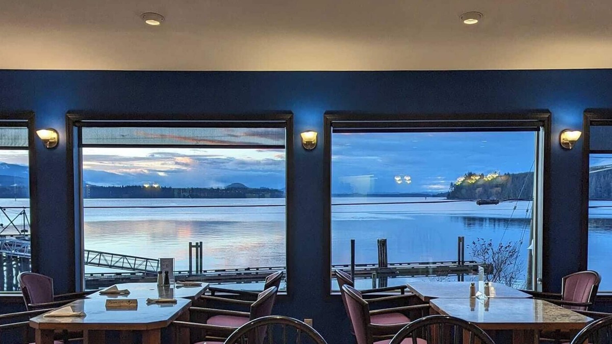 Alert Bay House | Cliff Haven on the Bay