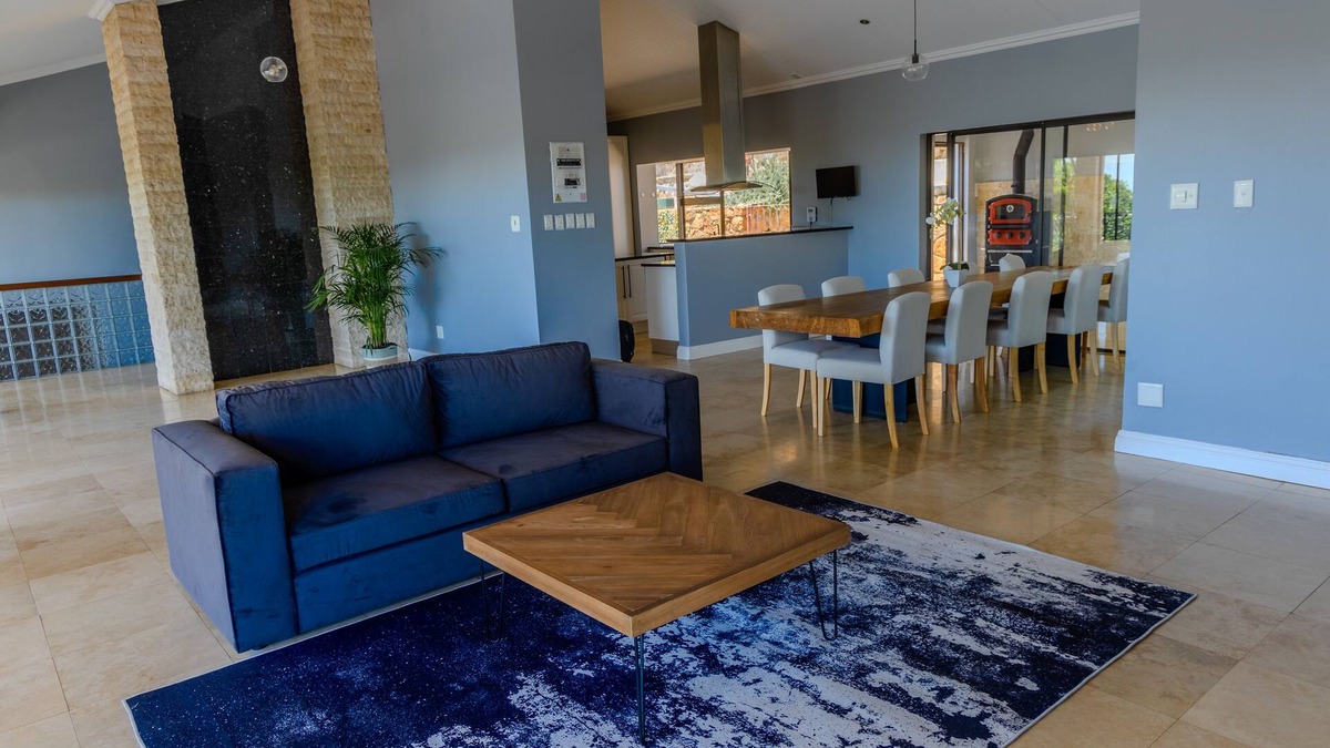 Northcliff House | @Cliff House -The Upper Room in a quiet; secure; northern suburb in Johannesburg