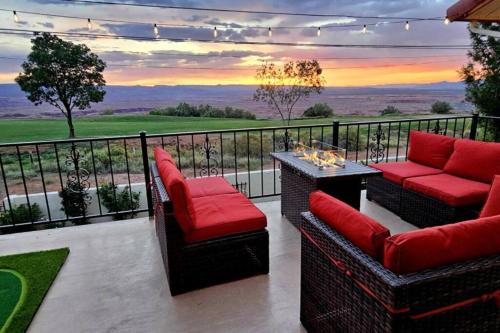 Page House | Cliff Views - Hot Tub - SUPs - Boat Parking - Sleeps 16
