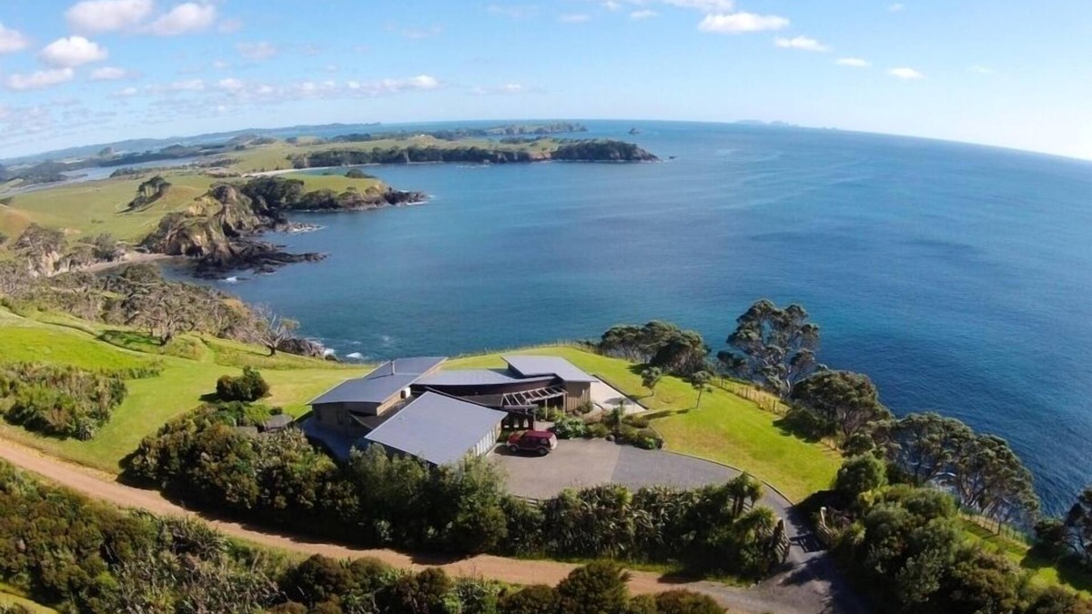 Taiharuru House | Cliffhouse, Taiharuru, Northland