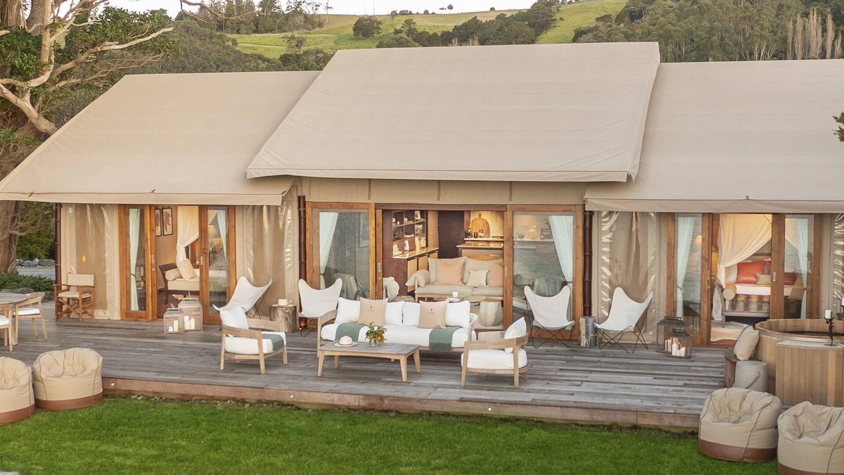 Mangawhai Heads Cabin | Clifftops - luxury tented lodge, sweeping views & beach, 90 mins from Auckland