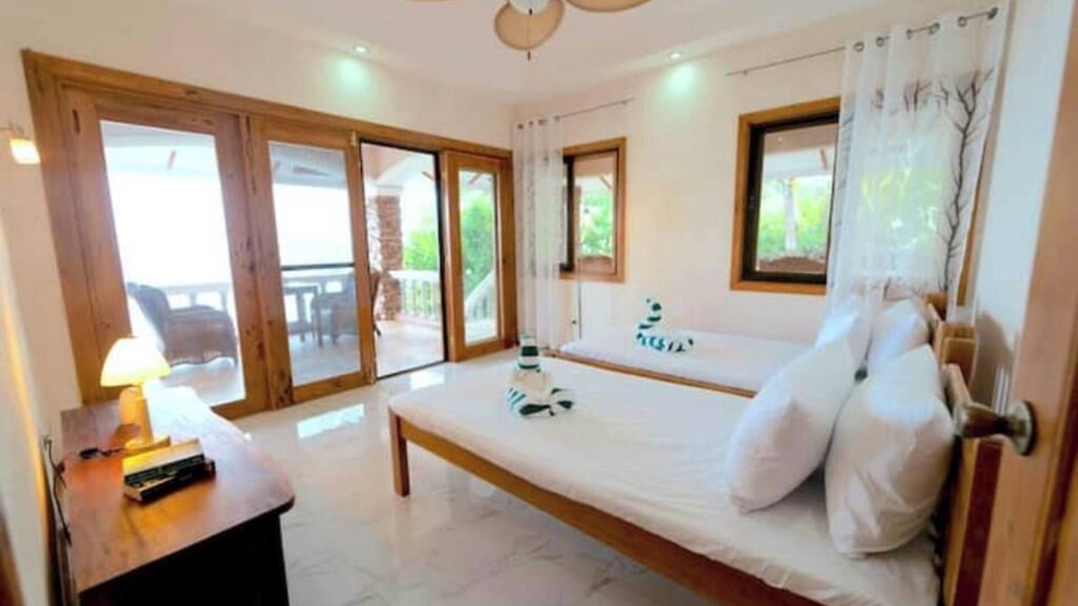 Lazi House | Cliffvue Homestead — West House