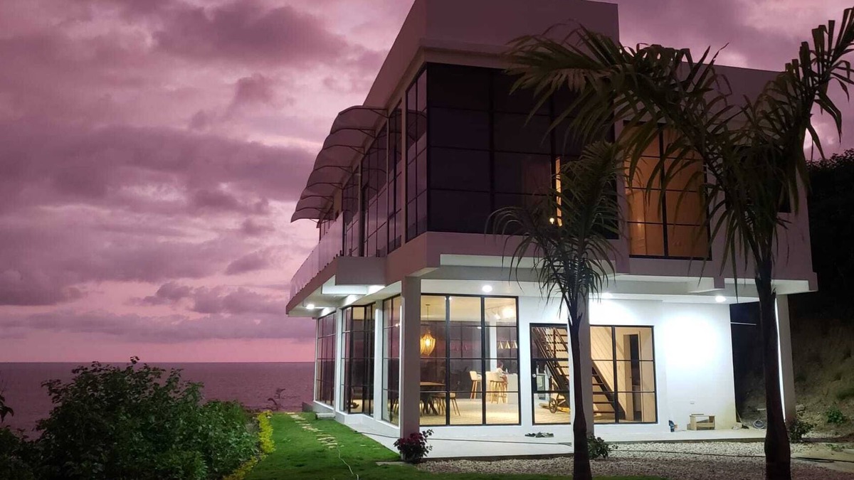 La Rinconada House | Clift Beach House With Breathtaking Views