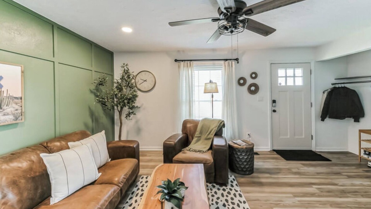 Madison House | Clifty Falls Family Getaway-Sleeps 8-3 Miles to Historic Downtown & River Front