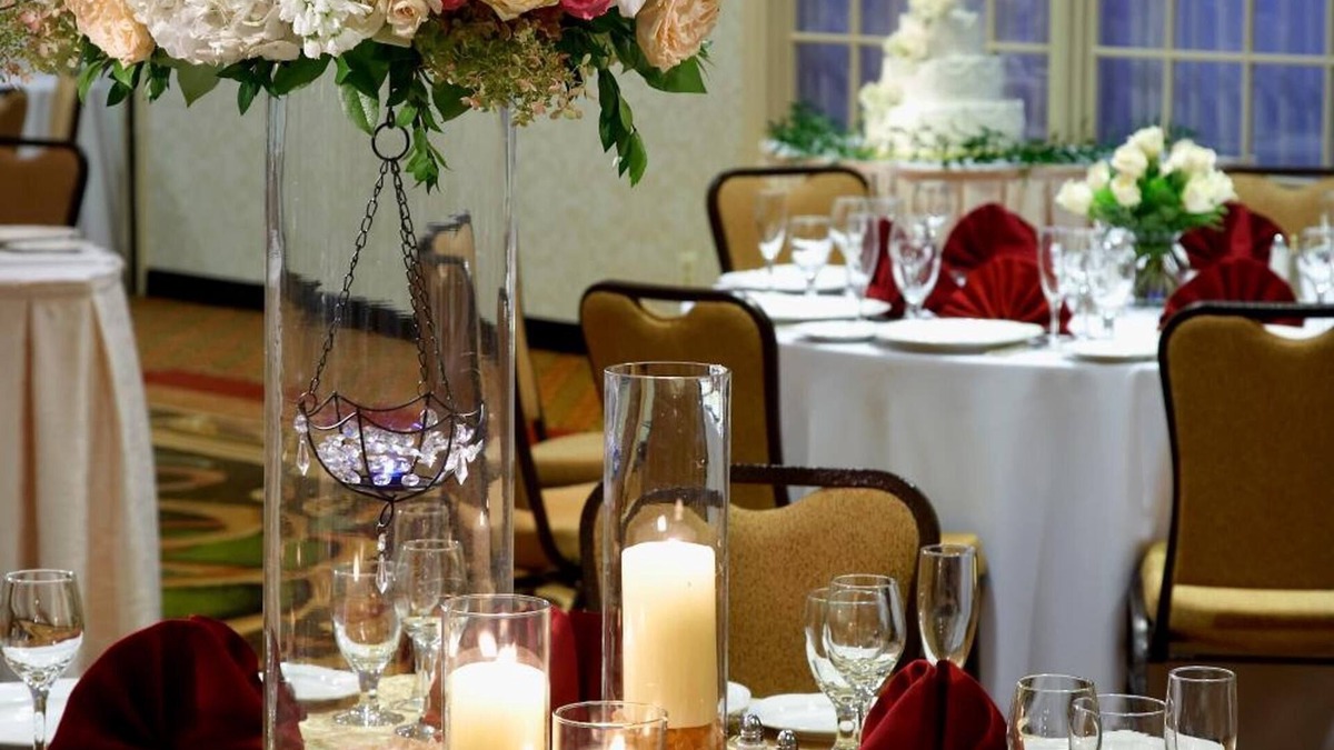 Tenafly Hotel | Clinton Inn Hotel & Event Center