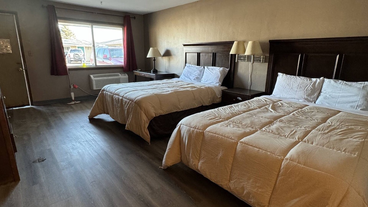 Clintonville Hotel | Clintonville Motel