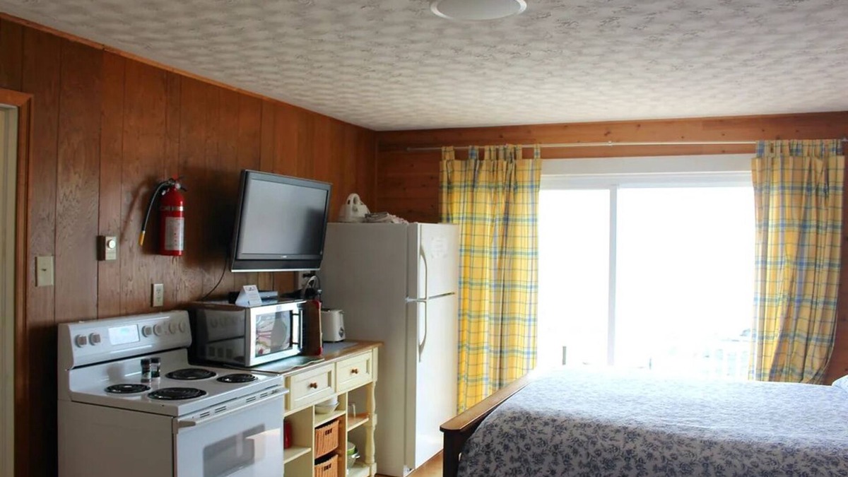 Pocologan Hotel | CLIPPER SHIPP BEACH MOTEL