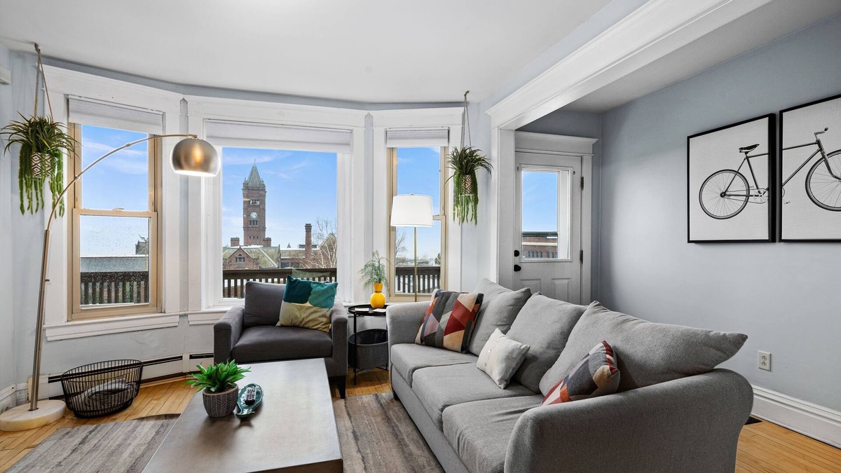 Central Hillside Condo | Clocktower Condo: Your Downtown Duluth Retreat