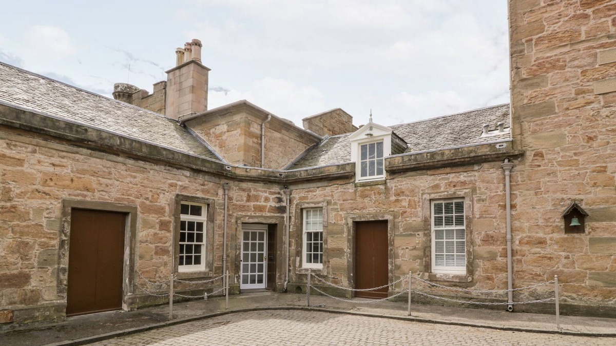 Kirkmichael Cottage | CLOCKTOWER - CULZEAN CASTLE, family friendly in Maybole