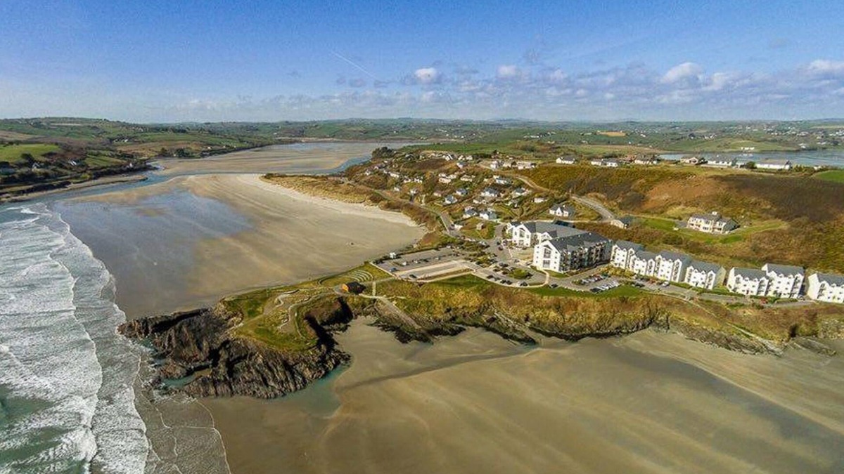 Inchydoney House | Clonakilty Inchydoney West Cork Modern 4 Bed overlooking beach panoramic views