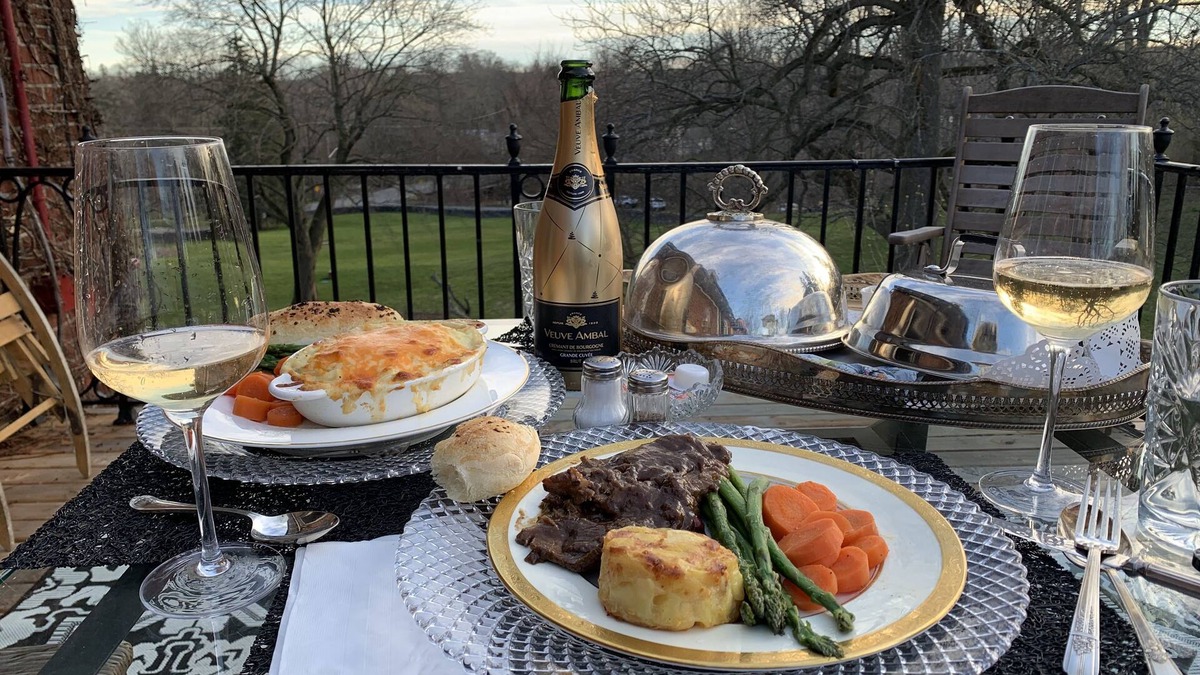 Port Dover Bed & Breakfast | Clonmel Castle