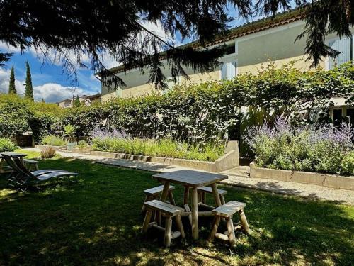 Pont-Saint-Esprit Apartment | Clos de la Noria