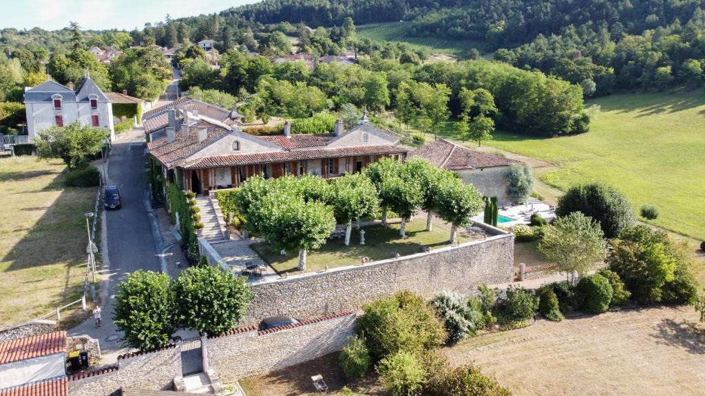 Ceyzeriat Bed & Breakfast | Clos de Mont July, architecture XVIIIe au cœur de la nature