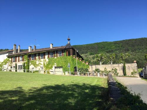 Ceyzeriat House | Clos de Mont July, chambres avec vue et terrasse dans demeure historique